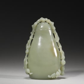A jade gourd shaped ornament,Qing Dynasty,China