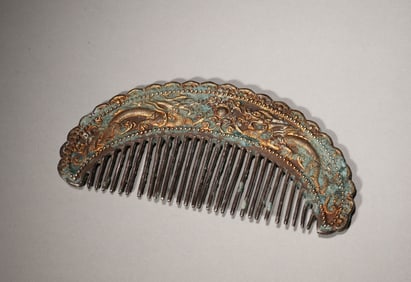 A dragon patterned gilding silver comb,Tang Dynasty,China