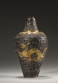 A dragon patterned gilding silver vase,Tang Dynasty,China