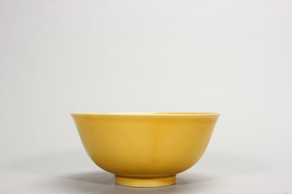 A yellow glaze porcelain bowl,Ming Dynasty,China