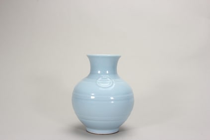 A light blue glaze porcelain string patterned zun,Qing Dynasty,China,Qing Dynasty,China