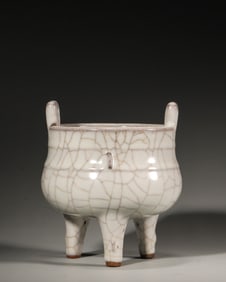 A Ge kiln glaze porcelain three-legged censer,Song Dynasty,China