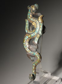 A dragon shaped gem-inlaid bronze hook,Zhou Dynasty,China