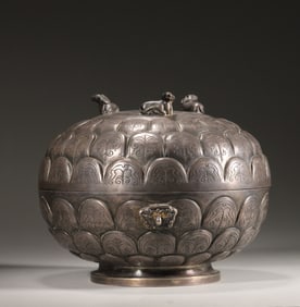A lotus patterned silver box,Qing Dynasty,China
