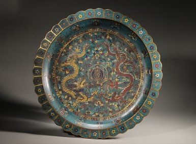 A dragon patterned flower shaped cloisonne plate,Qing Dynasty,China