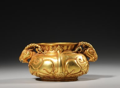 A gilding copper pot with goat head shaped ears,Qing Dynasty,China