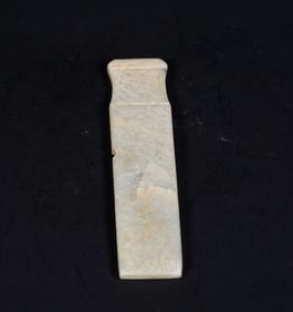 CULTURAL PERIOD JADE PENDANT
