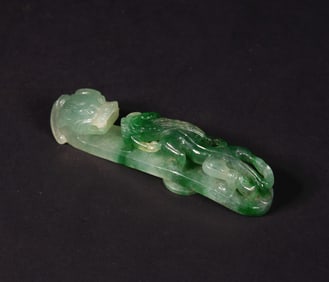 QING DYNASTY JADEITE DRAGON BELT HOOK