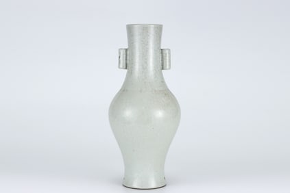 QING DYNASTY YONGZHENG OFFICIAL GLAZE OLIVE BOTTLE