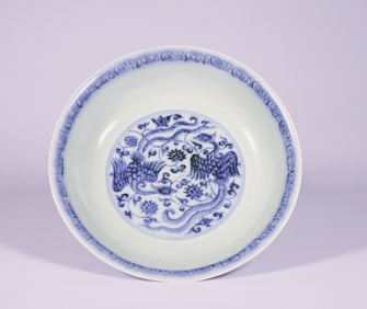MING DYNASTY BLUE AND WHITE PHOENIX PLATE