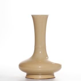 QING DYNASTY YELLOW GLAZE BOTTLE