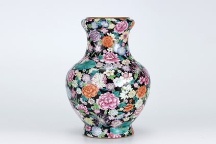 QING DYNASTY PASTEL FLOWER VASE