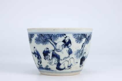 QING DYNASTY BLUE AND WHITE FIGURE VAT