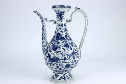 MING DYNASTY BLUE AND WHITE FLOWER PATTERN TEAPOT