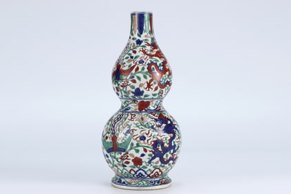 MING DYNASTY MULTICOLORED DRAGON PATTERN GOURD WALL VASE