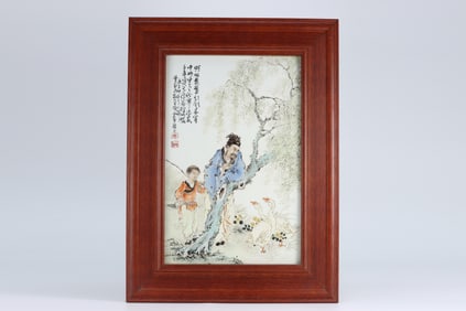 REPUBLIC OF CHINA PASTEL FIGURE PORCELAIN PLATE