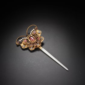 Gilt Bronze and Jade Inlaid Hair Pin