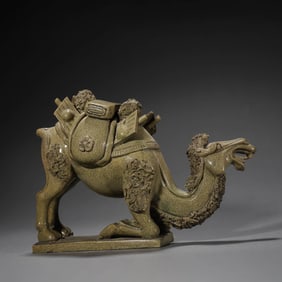 Ge Type Bactria Camel Carving