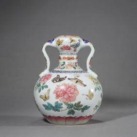 Famille Rose Butterfly and Flower Gourd-Shape Vase