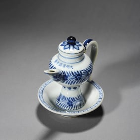 Blue and White Flower Pot-Shape Lamp