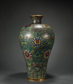 Qing Dynasty Qianlong Cloisonne Appreciation Vase
