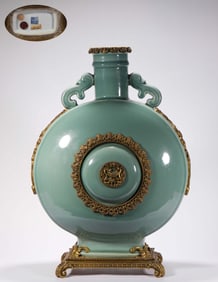 Qing Dynasty Qianlong Porcelain Appreciation Vase