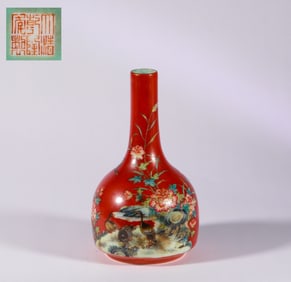 Qing Dynasty Qianlong Famille Rose Appreciation Bottle