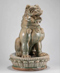 SUI DYNASTY BLUE AND WHITE PORCELAIN LOTUS LION