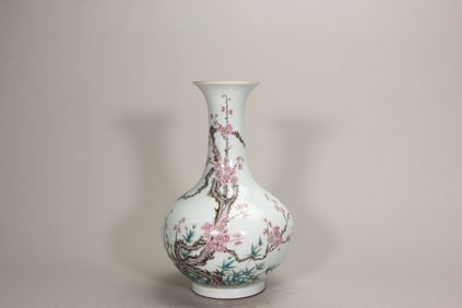 QING DYNASTY PLUM BLOSSOM APPRECIATION VASE WITH PASTEL COLOR