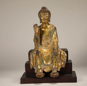 TANG DYNASTY GILDED BUDDHA STATUE