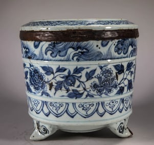 YUAN DYNASTY BLUE AND WHITE STOVE