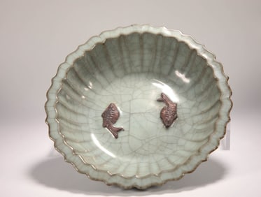 SONG DYNASTY GE GLAZE DOUBLE FISH PLATE