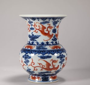QING DYNASTY BLUE AND WHITE FLOWER VASE