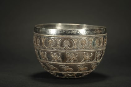 TANG DYNASTY SILVER GILDED PERSIAN CUP