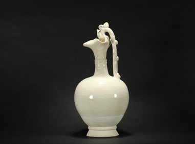 SUI DYNASTY QINGBAI PORCELAIN DRAGON VASE