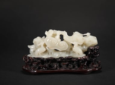 QING DYNASTY HETIAN JADE BIRD MOUNTAIN