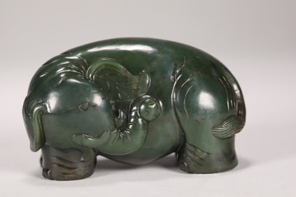 JADE ELEPHANT FROM THE QING DYNASTY