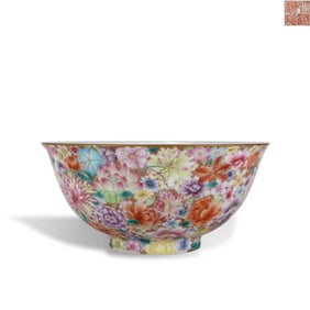 Qing Dynasty Qianlong period Famille rose bowl with "hundred flowers without a ground"