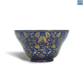 Jiaqing period Qing Dynasty Bowl with flared waist, decorated with sky-blue glaze and gold-traced