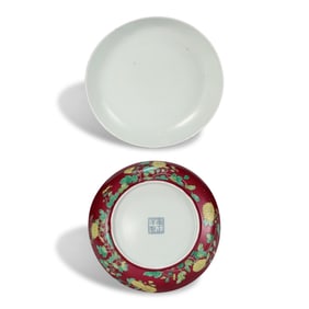 Qing Dynasty Yongzheng period Enameled porcelain plate with chrysanthemum motifs on a carmine ground