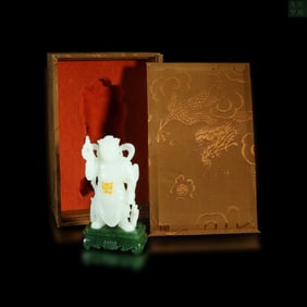 Qianlong period Qing Dynasty Hetian white jade statue of a Heavenly King