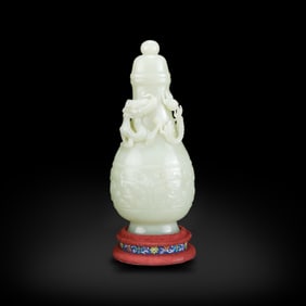 Qing Dynasty Hetian jade vase carved with dragon-playing-with-pearl and beast-face