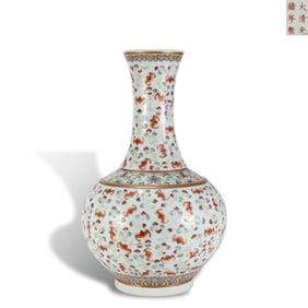 Qing Dynasty Guangxu period Famille rose "reward vase" with cloud and bat