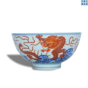 Qing Kangxi period a blue-and-white bowl with vermilion red cloud and dragon patterns