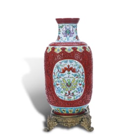 Qing Dynasty Porcelain-body carved red lacquer vase with openwork flower patterns