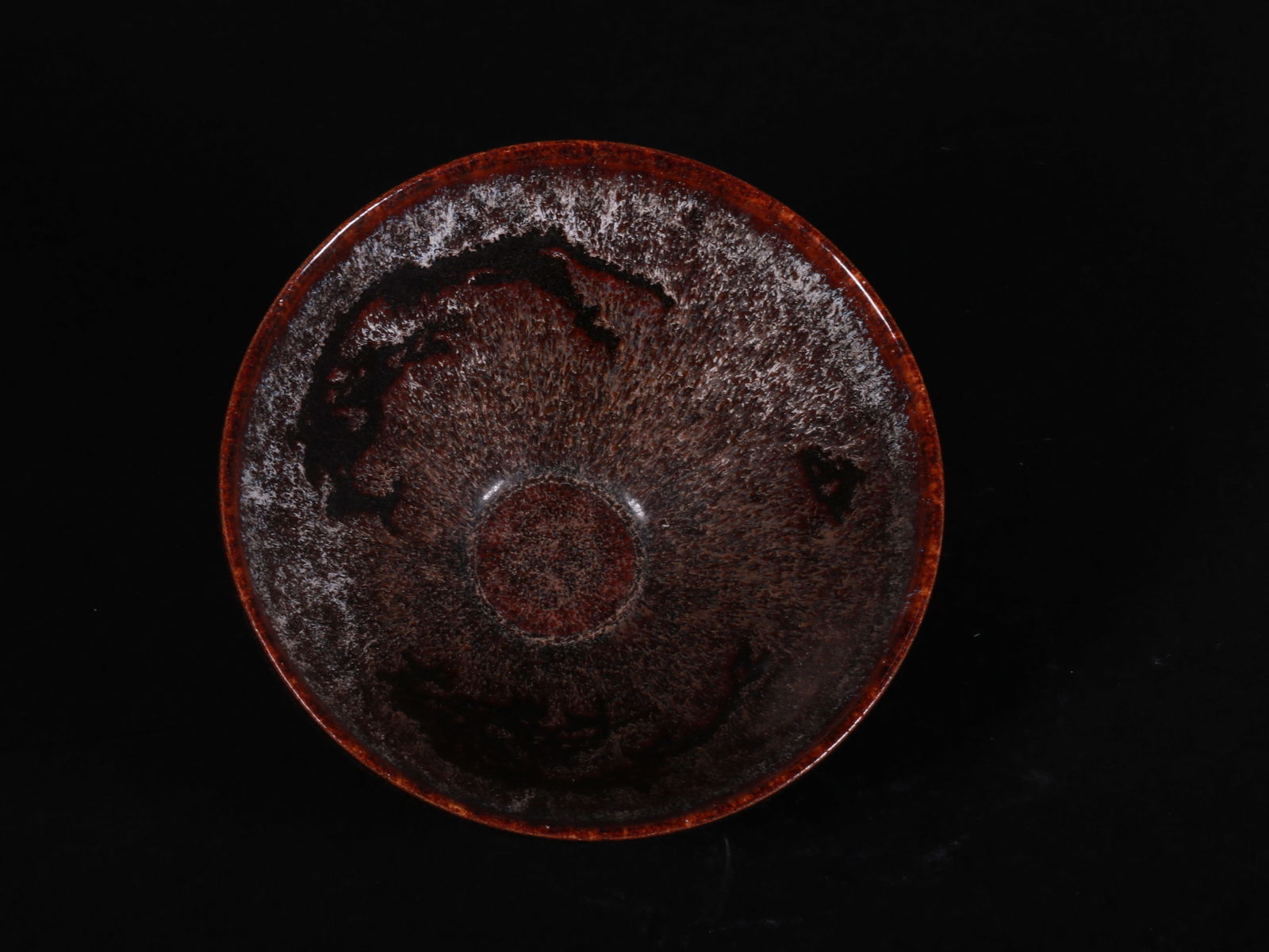 TEA CUPS FROM THE JIZHOU KILN OF THE MING DYNASTY: Name TEA CUPS FROM THE JIZHOU KILN OF THE MING DYNASTY Dimensions 12CM*6.5CM Condition Additional photographs and Condition reports are provided by request as a courtesy to our clients,