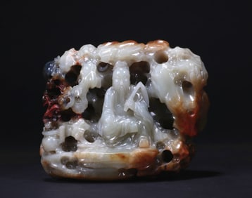 JADE ORNAMENTS FEATURING FIGURES FROM THE QING DYNASTY