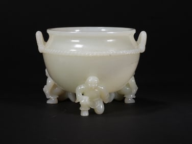 A WHITE JADE INCENSE BURNER FROM THE QING DYNASTY