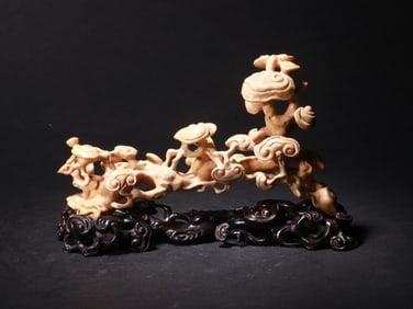 PEN HOLDER OF THE QING DYNASTY