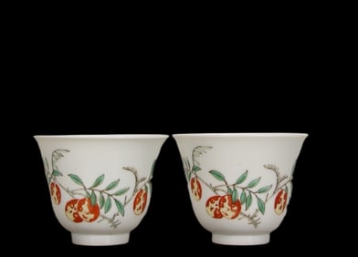 A PAIR OF COLORFUL CUPS WITH PATTERNS OF MELONS AND FRUITS FROM THE QING DYNASTY